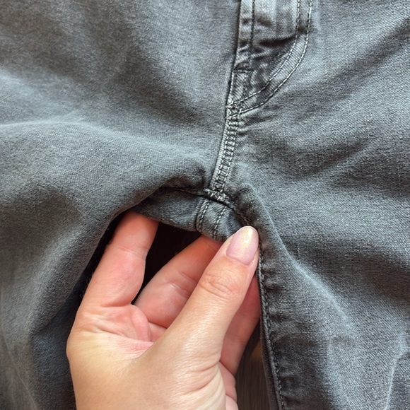 MOTHER The Insider Crop Step Fray Chalk Faded Black Size 25 - Picture 11 of 11